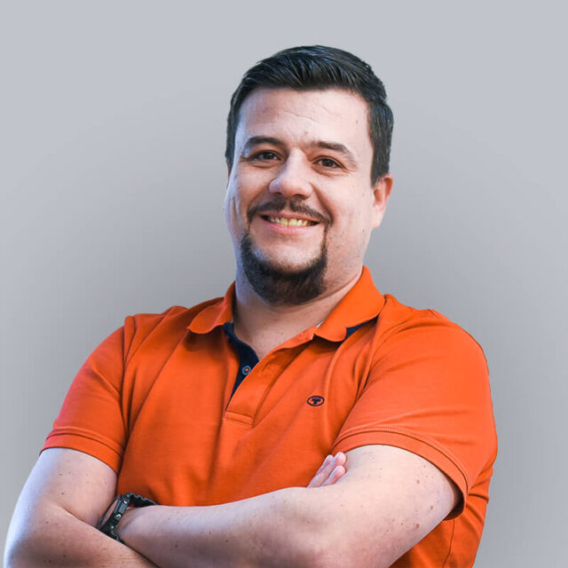 https://isd-soft.com/wp-content/uploads/2025/01/Adrian-Lulascu-640x640.jpg